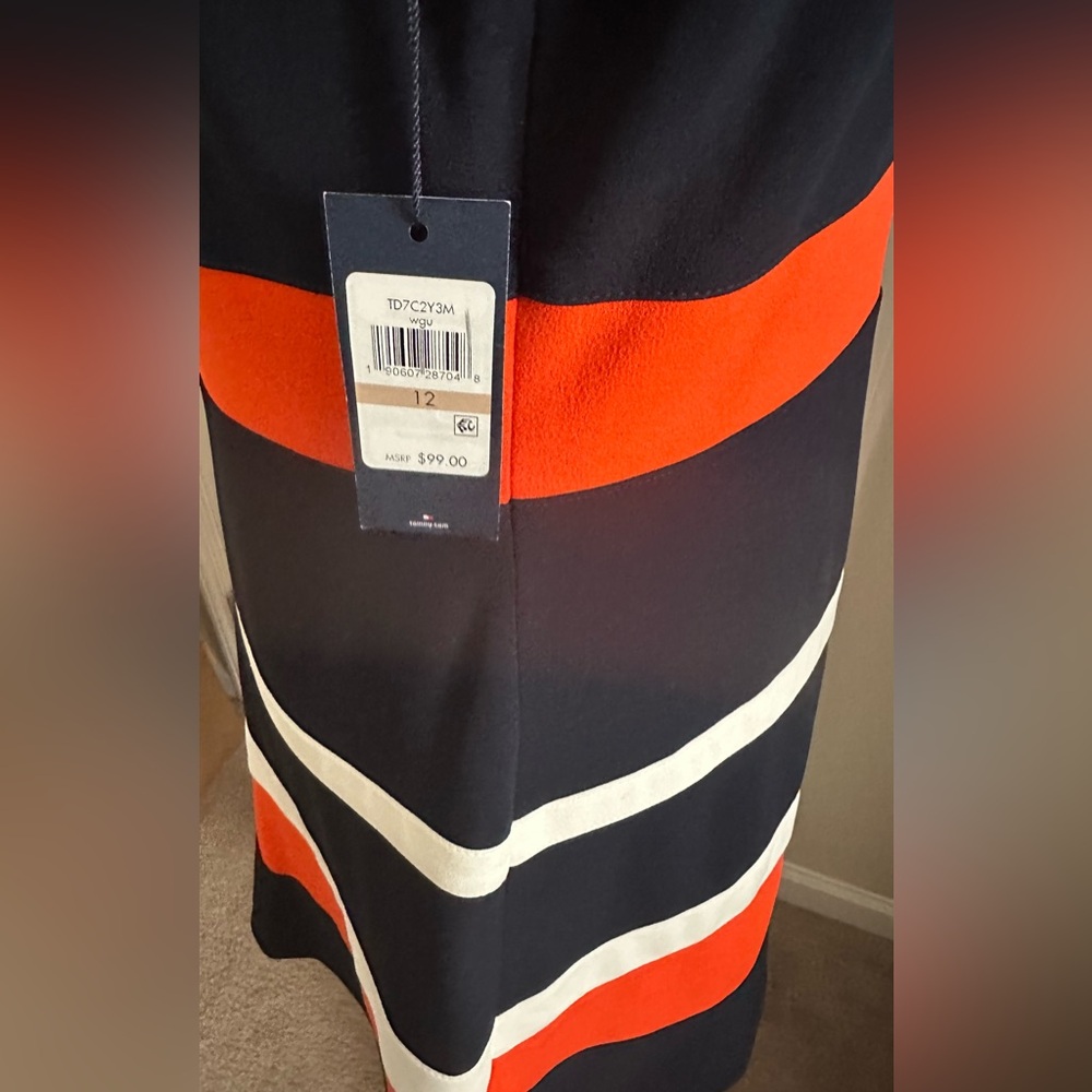 Tommy Hilfiger Elegant Navy and Res Striped Dress - Picture 4 of 6